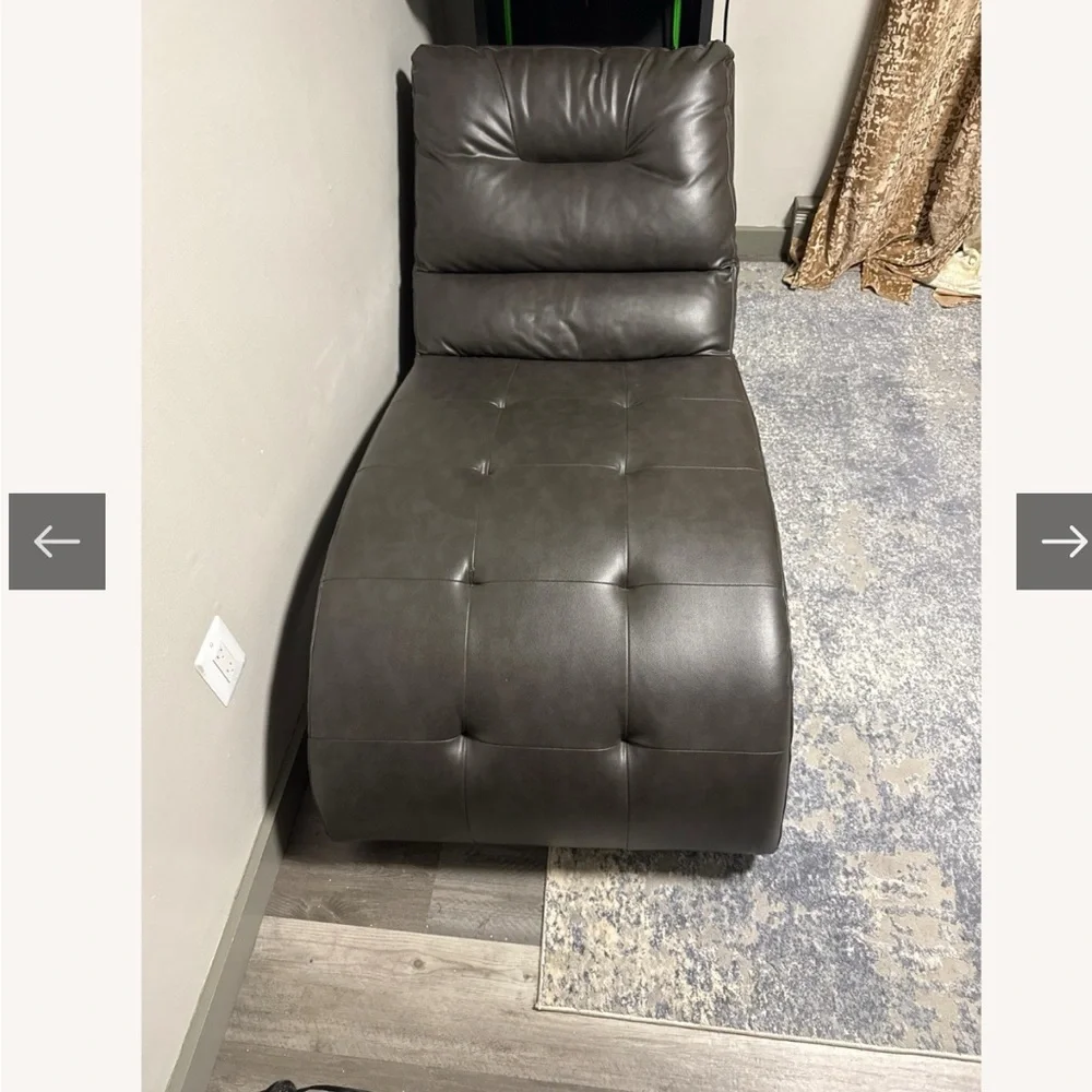 Elegant Gray Chaise Lounge